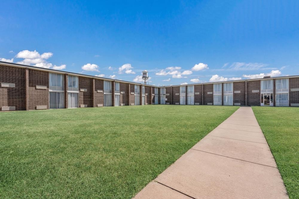 Days Inn By Wyndham Oklahoma City Bricktown Екстер'єр фото