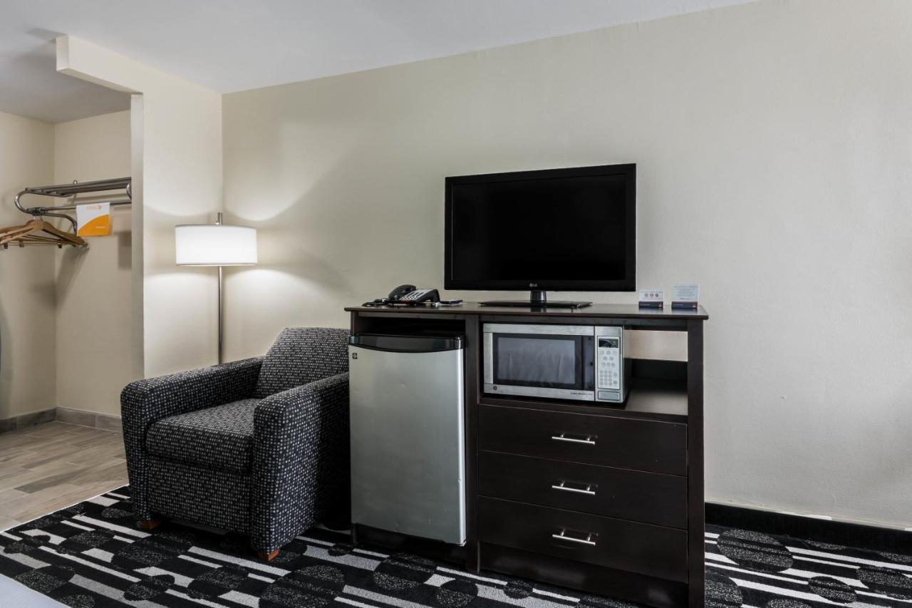 Days Inn By Wyndham Oklahoma City Bricktown Екстер'єр фото